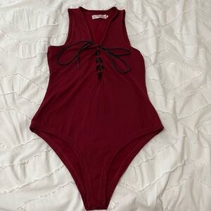 Pin under top burgundy color